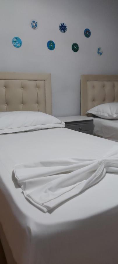 Kanina Hotel&Hostel Saranda Zewnętrze zdjęcie