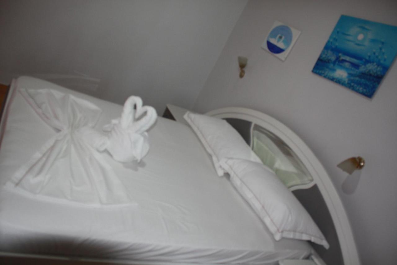 Kanina Hotel&Hostel Saranda Zewnętrze zdjęcie