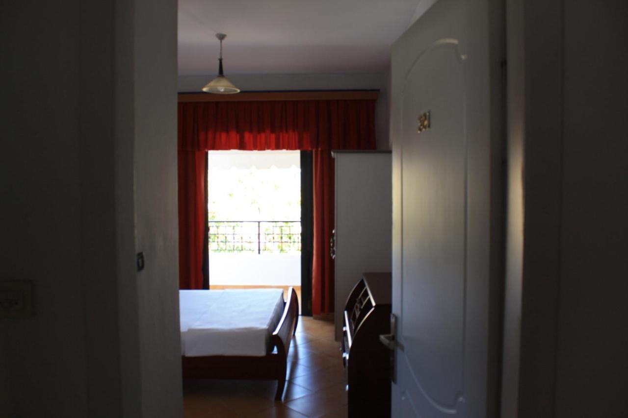 Kanina Hotel&Hostel Saranda Zewnętrze zdjęcie