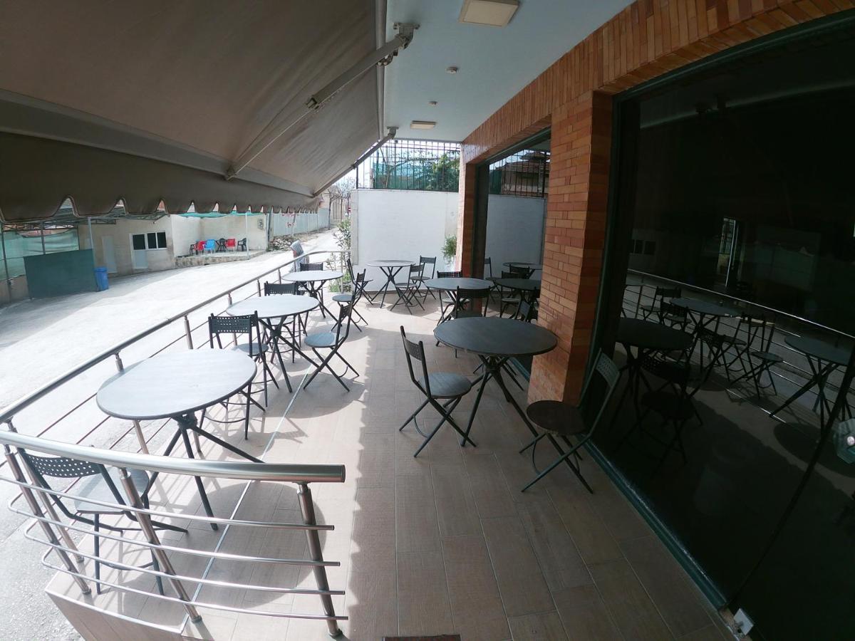 Kanina Hotel&Hostel Saranda Zewnętrze zdjęcie