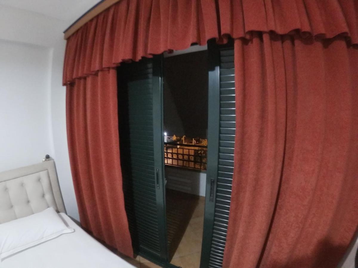 Kanina Hotel&Hostel Saranda Zewnętrze zdjęcie
