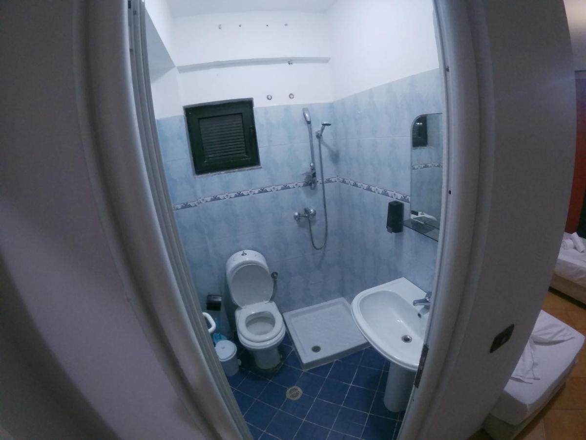 Kanina Hotel&Hostel Saranda Zewnętrze zdjęcie