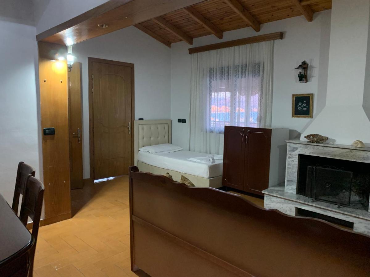 Kanina Hotel&Hostel Saranda Zewnętrze zdjęcie